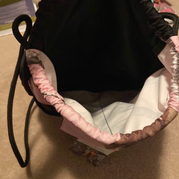 Realtree Drawstring Bag - Picture 4 of 8